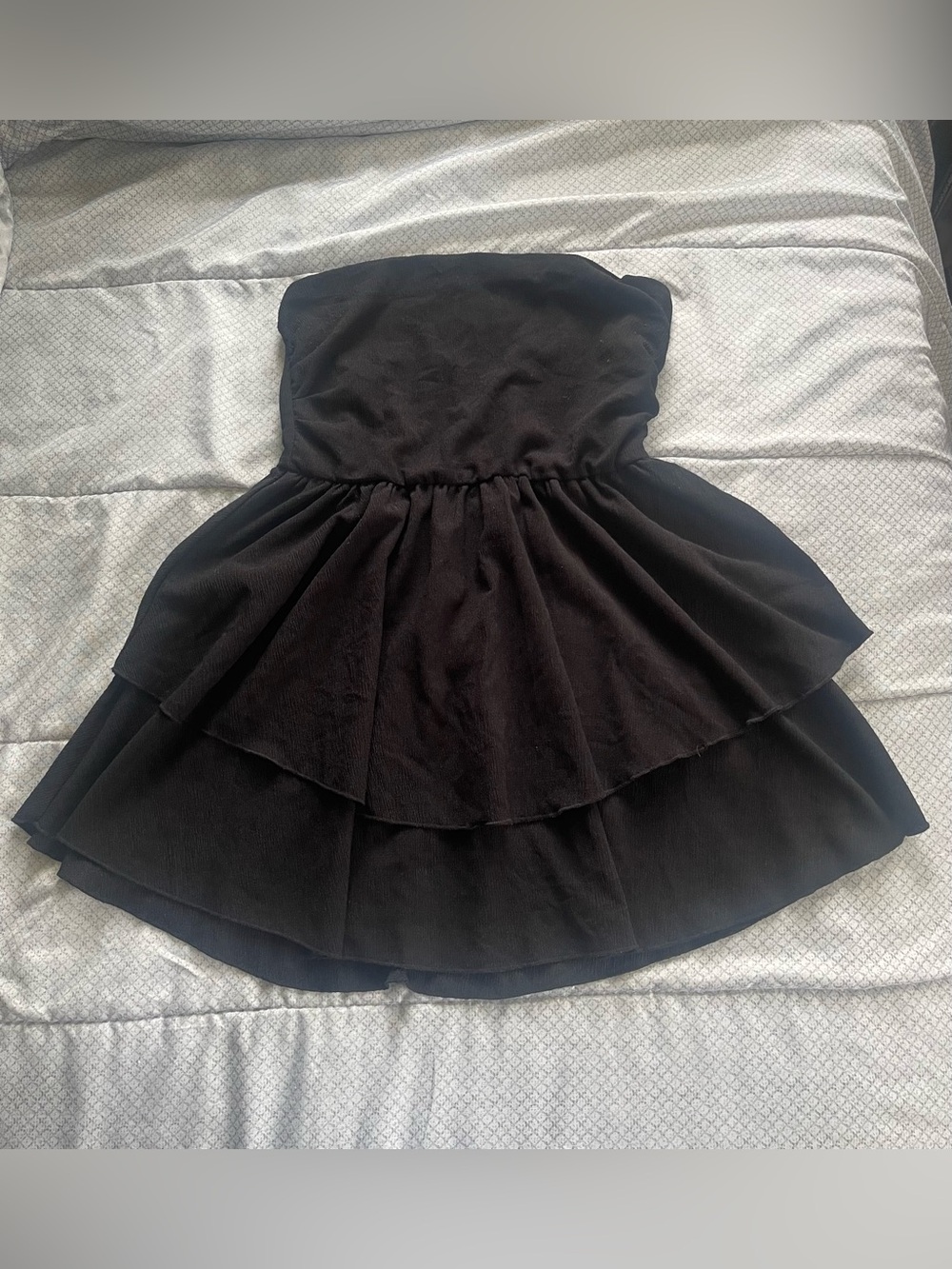 SHEIN Black Strapless Tiered Mini Dress